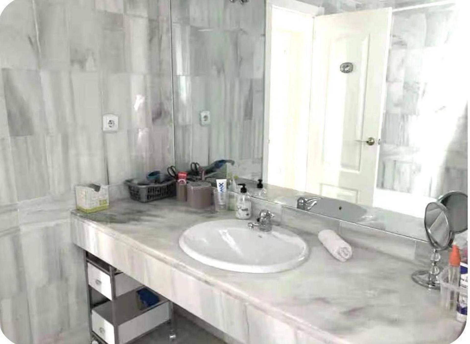 Apartemen - Sleeps 6 Pool & Private Terrace